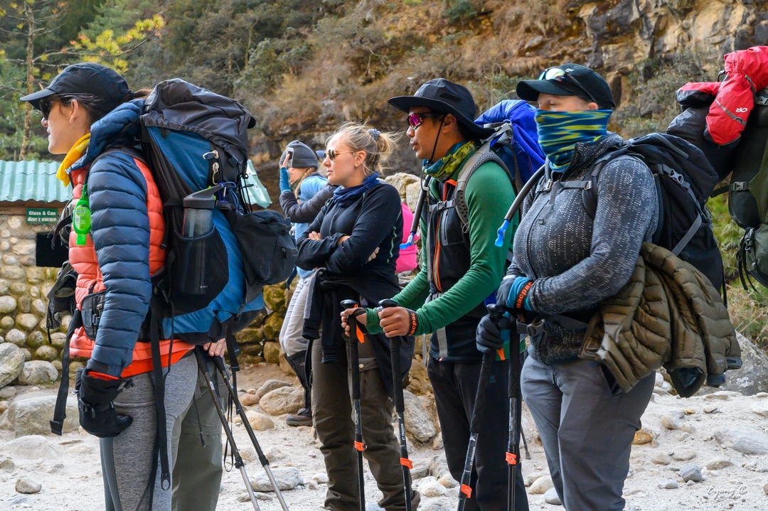 hiking-nepal-everest-base-camp-EBC-got-to-get-out-group-3